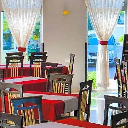 Hotel Lord Tirana 4*